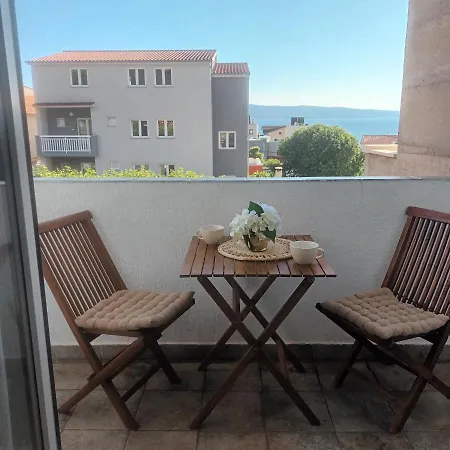 Apartments Monika Omiš Zewnętrze zdjęcie