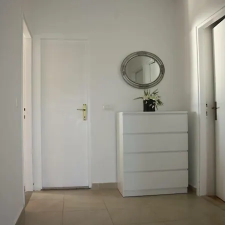 Apartments Monika Omiš Zewnętrze zdjęcie