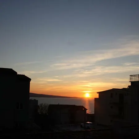 Apartments Monika Omiš Zewnętrze zdjęcie